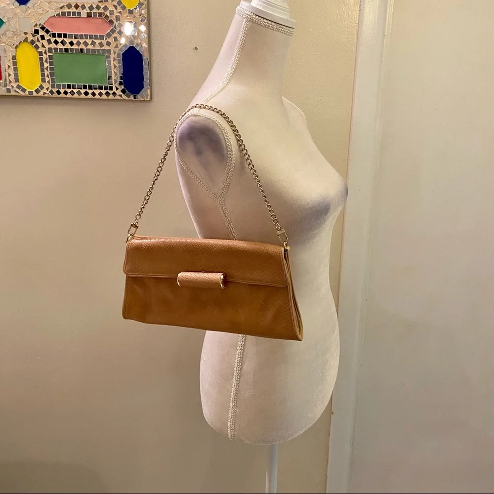 ✨EUC BCBGMAXAZRIA Clutch Bag - Picture 4 of 4